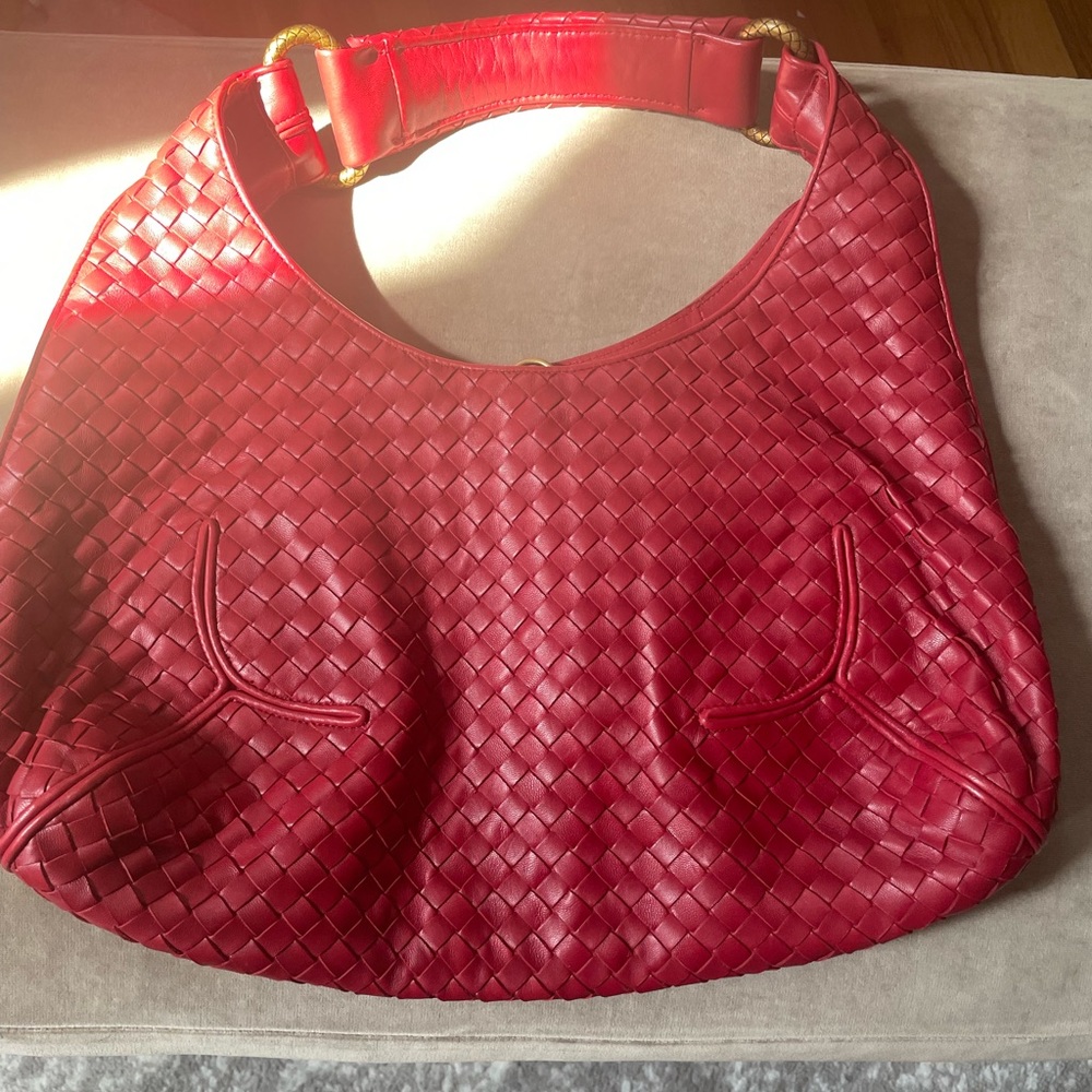 BOTTEGA VENETA hobo bag in red